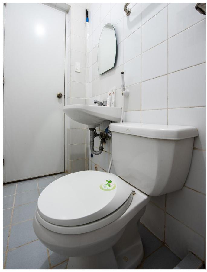 Oyo 501 Yuj Inn Pasay Dış mekan fotoğraf